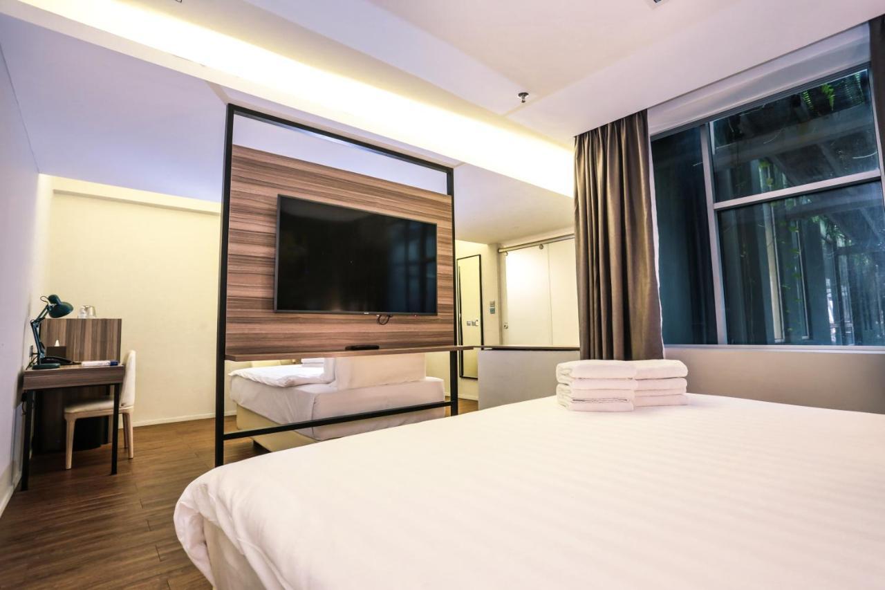 Days Hotel & Suites By Wyndham Kl - Chan Sow Lin Mrt Or Lrt Kuala Lumpur Exterior foto
