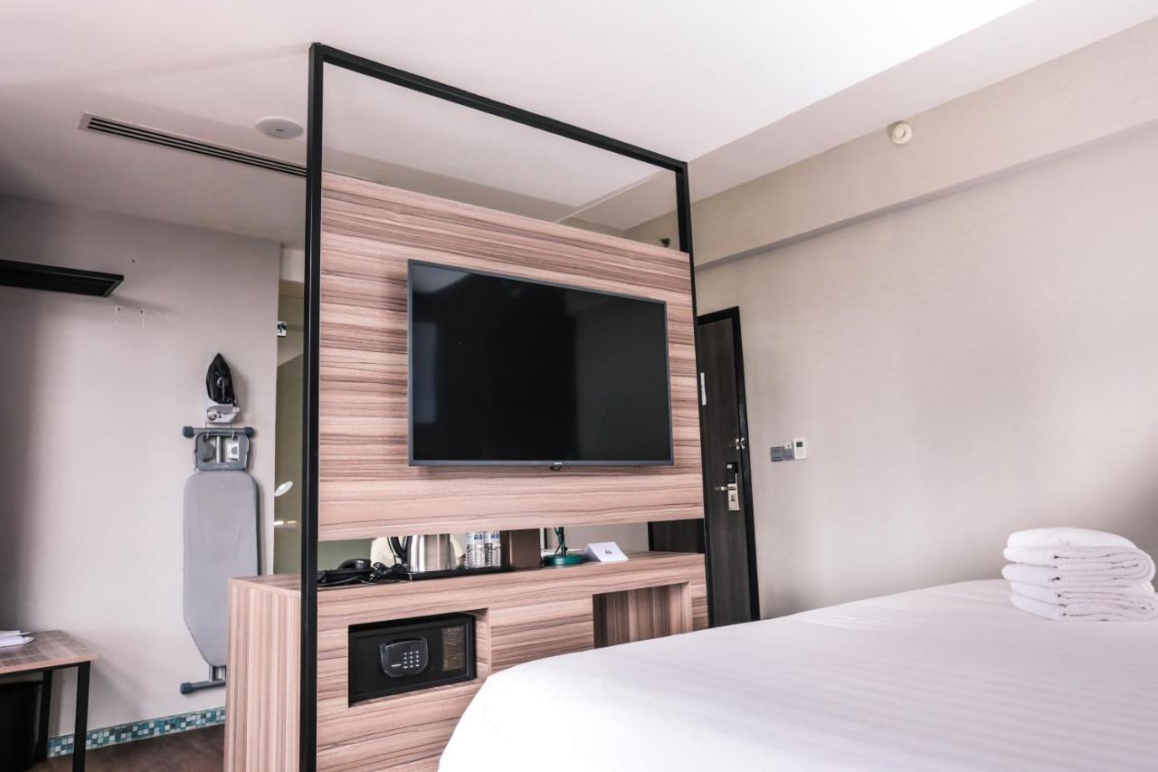 Days Hotel & Suites By Wyndham Kl - Chan Sow Lin Mrt Or Lrt Kuala Lumpur Exterior foto