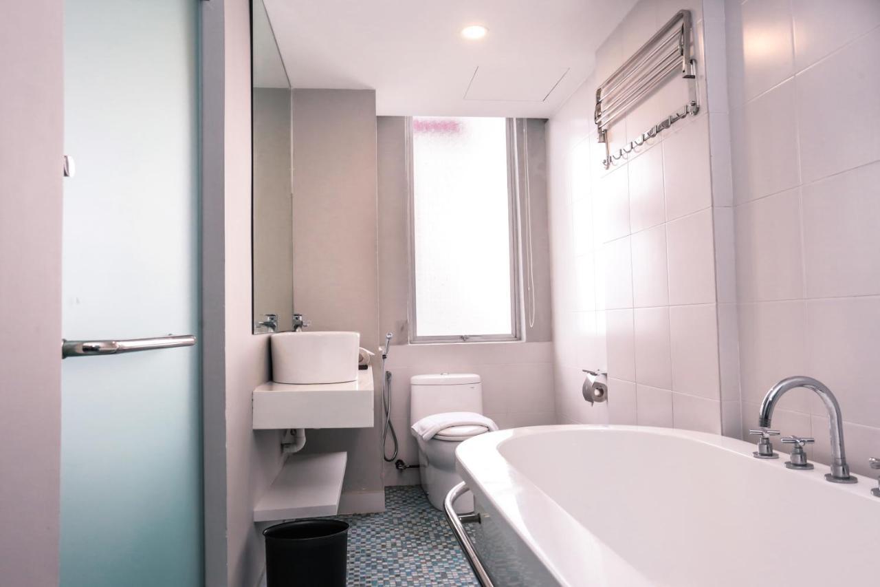 Days Hotel & Suites By Wyndham Kl - Chan Sow Lin Mrt Or Lrt Kuala Lumpur Exterior foto