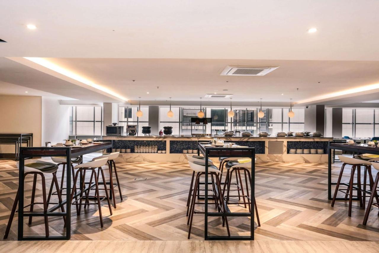 Days Hotel & Suites By Wyndham Kl - Chan Sow Lin Mrt Or Lrt Kuala Lumpur Exterior foto